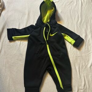 Nike Therma Dri Fit Baby Hooded Coverall